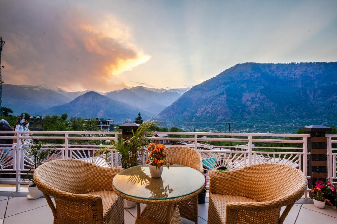Anand Vardhan Resorts Manali  Bagian luar foto