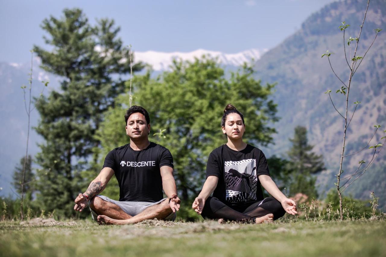 Anand Vardhan Resorts Manali  Bagian luar foto