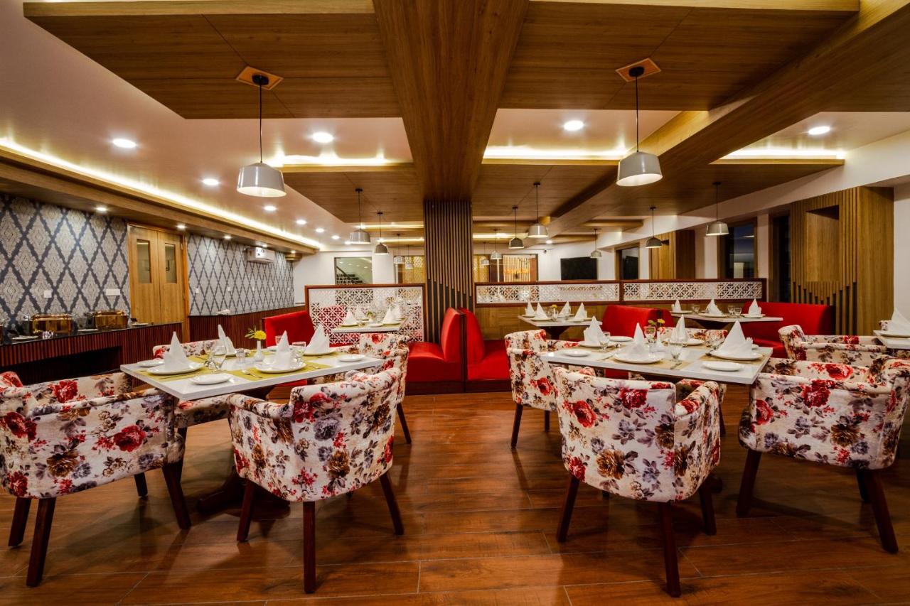Anand Vardhan Resorts Manali  Bagian luar foto