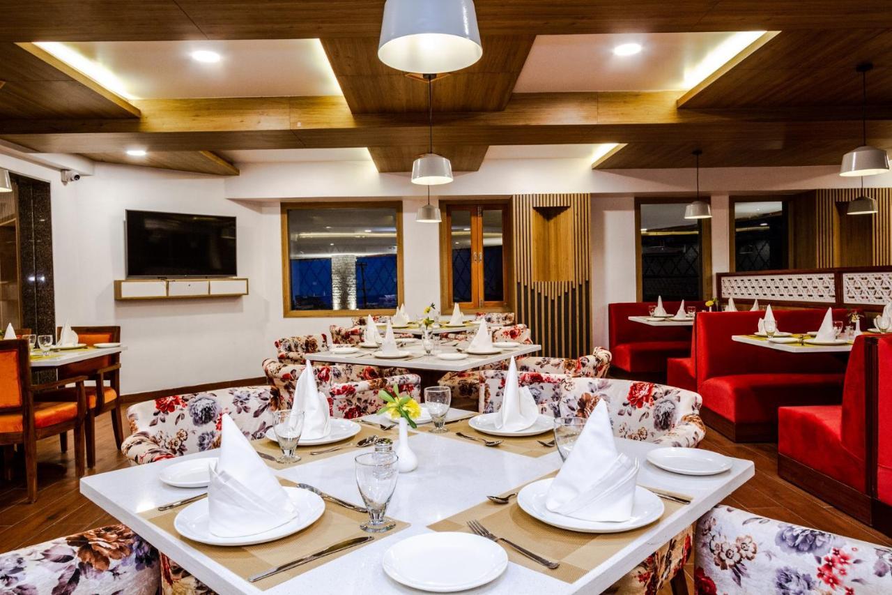 Anand Vardhan Resorts Manali  Bagian luar foto