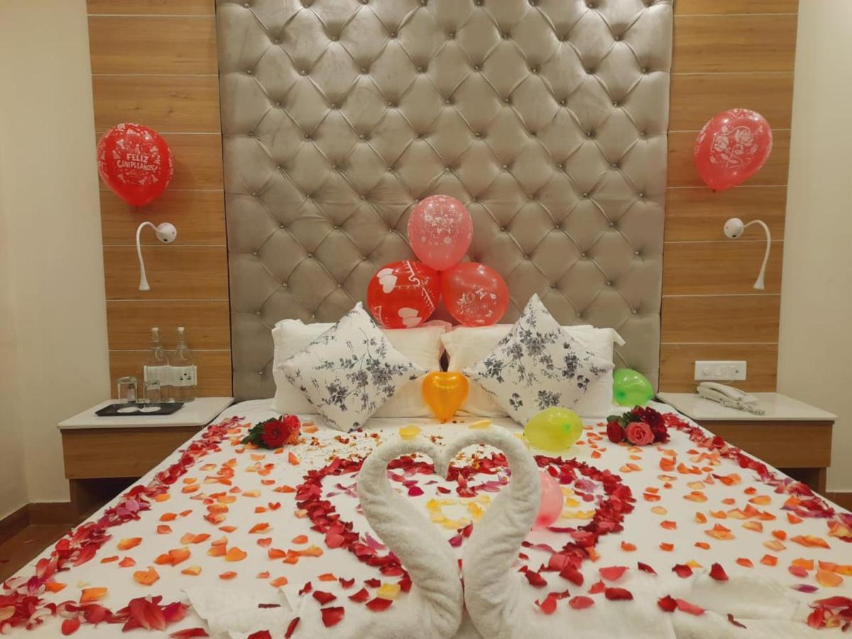 Anand Vardhan Resorts Manali  Bagian luar foto