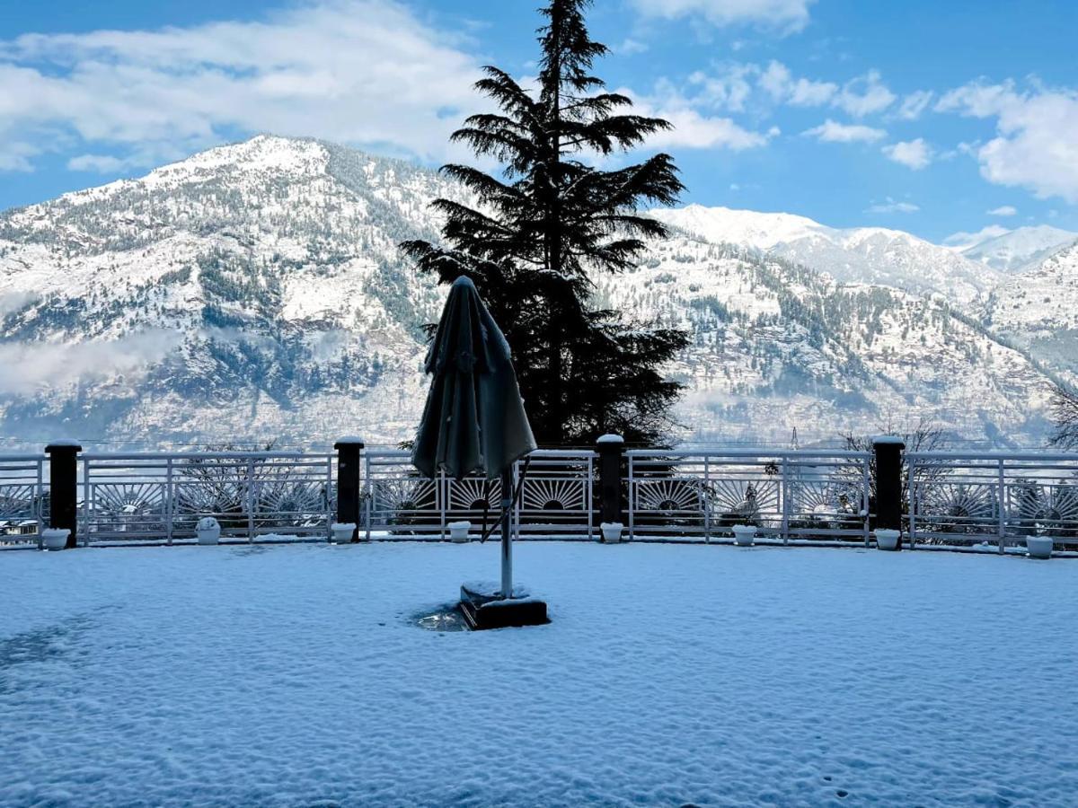 Anand Vardhan Resorts Manali  Bagian luar foto