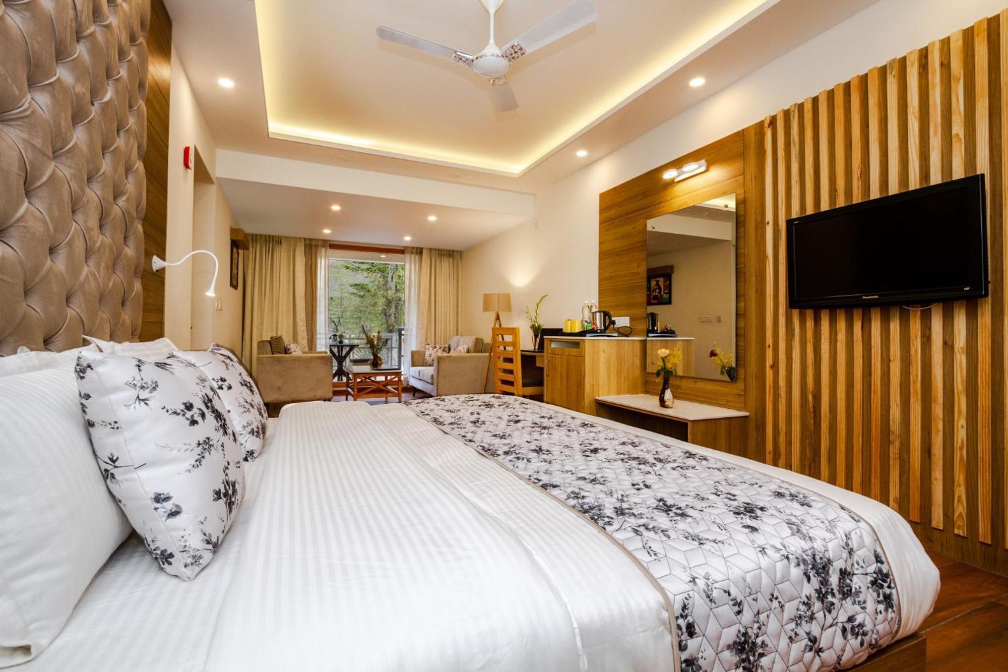 Anand Vardhan Resorts Manali  Ruang foto